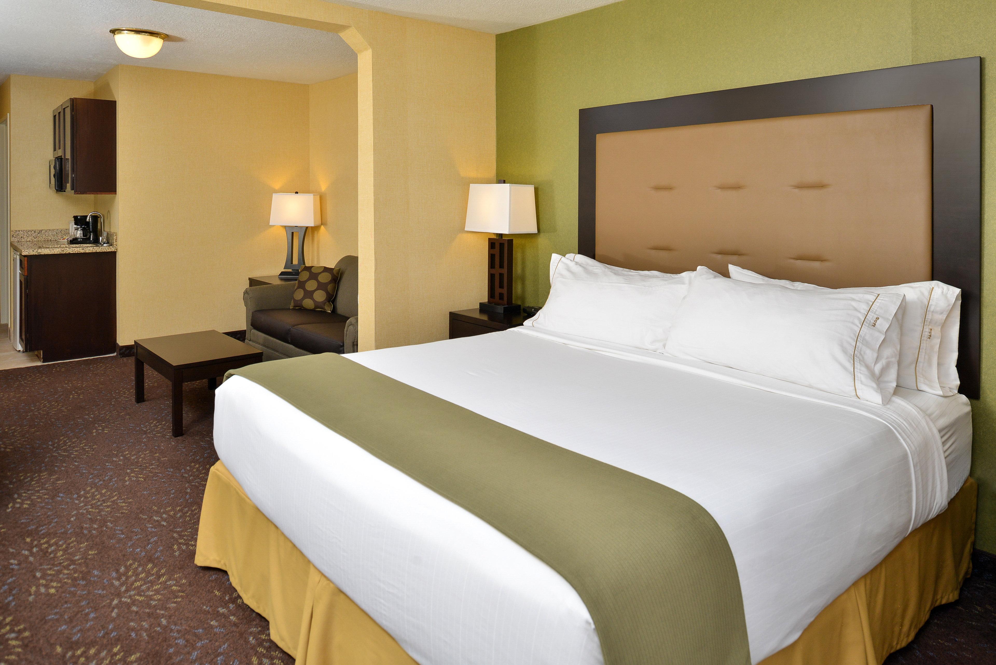 Holiday Inn Express Hotel & Suites Charlotte By Ihg Exterior photo